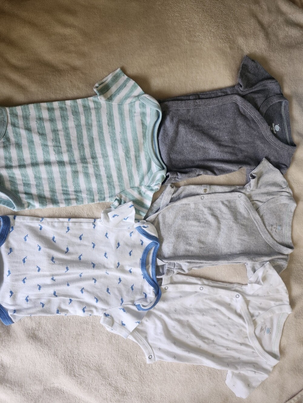 cloud island Baby Bodysuit Set in Gray, White, Mint & Blue Whale Print